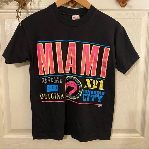 Vintage Short Cut Miami Black T-Shirt with Vibrant Miami Design - Picture 1 of 5
